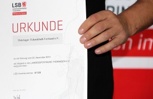 Schwarz auf Weiß: Der TTBV ist nun Mitglied des LSB Thüringen.