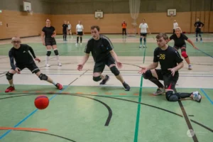 Schwarz verteidigt am Kreis (Foto: Lara Diederich)